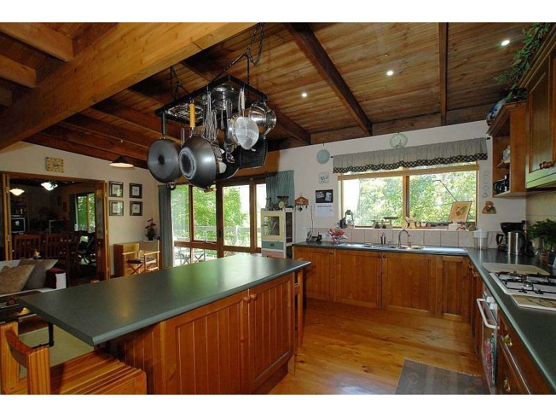 8 Glen Harrow Heights Road, Belgrave VIC 3160