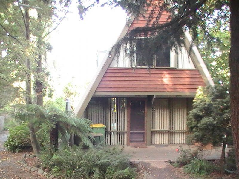 6 Claverton Avenue, Mount Dandenong VIC 3767