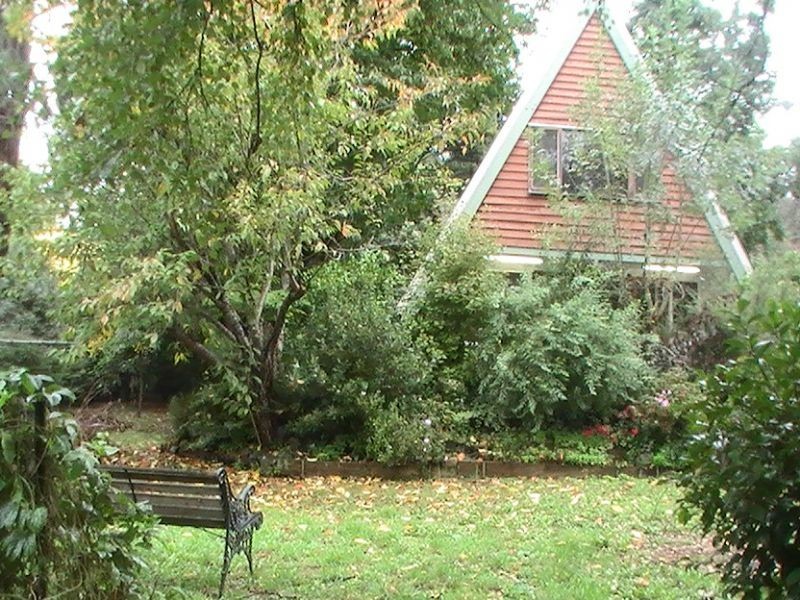 6 Claverton Avenue, Mount Dandenong VIC 3767