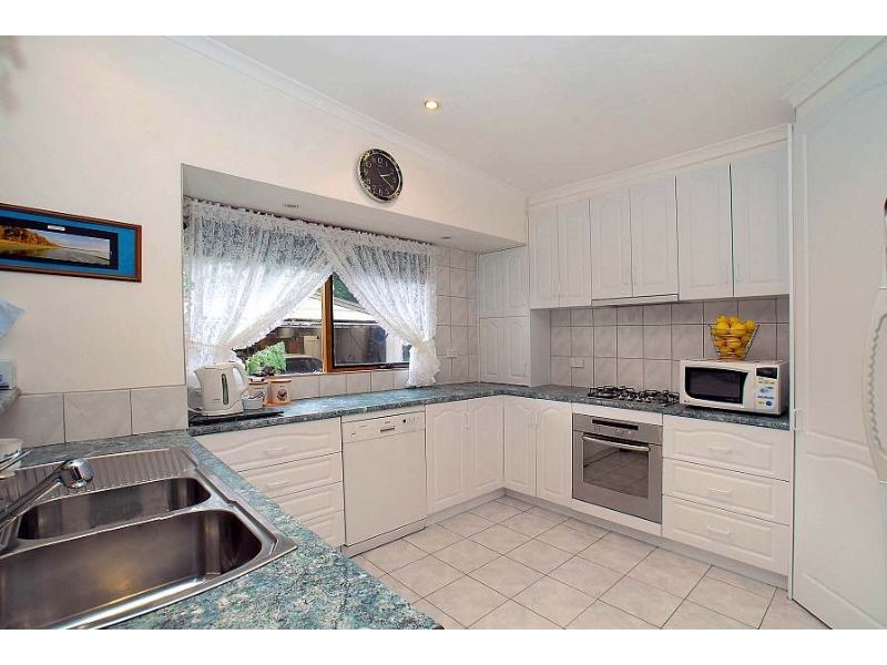 37 Bartley Road, Belgrave Heights VIC 3160