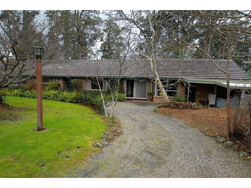 7 Dunn Avenue, Ferny Creek VIC 3786