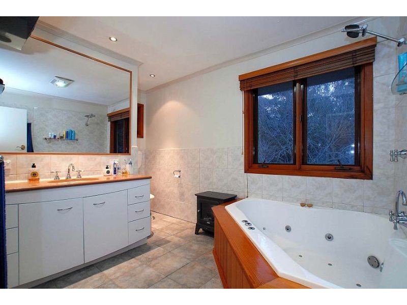 1 Greenwell Road, Selby VIC 3159