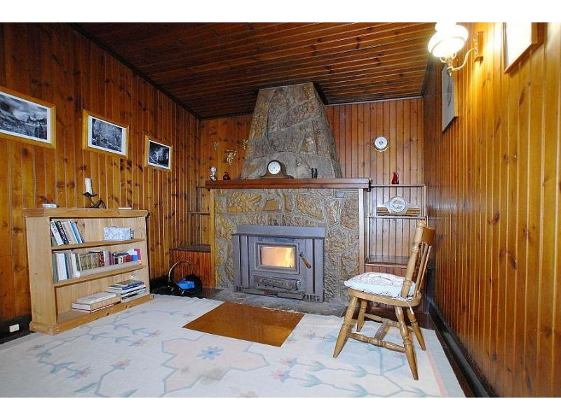 33 One Tree Hill Road, Ferny Creek VIC 3786