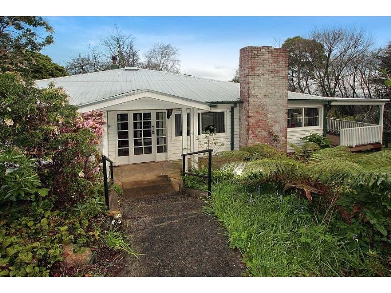 6 Victoria Grove, Ferny Creek VIC 3786