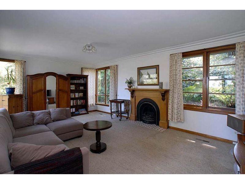 15 School Road, Ferny Creek VIC 3786