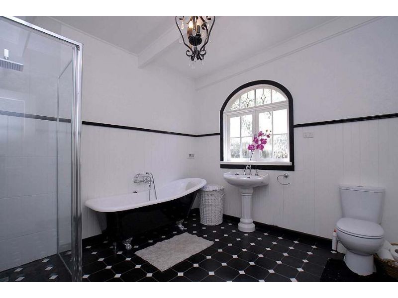 15 Ridge Crescent, Mount Dandenong VIC 3767