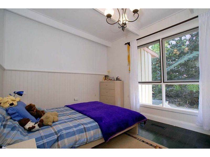 15 Ridge Crescent, Mount Dandenong VIC 3767