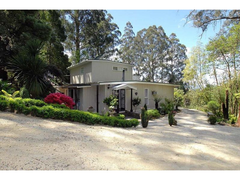 15 Ridge Crescent, Mount Dandenong VIC 3767
