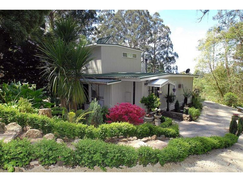 15 Ridge Crescent, Mount Dandenong VIC 3767