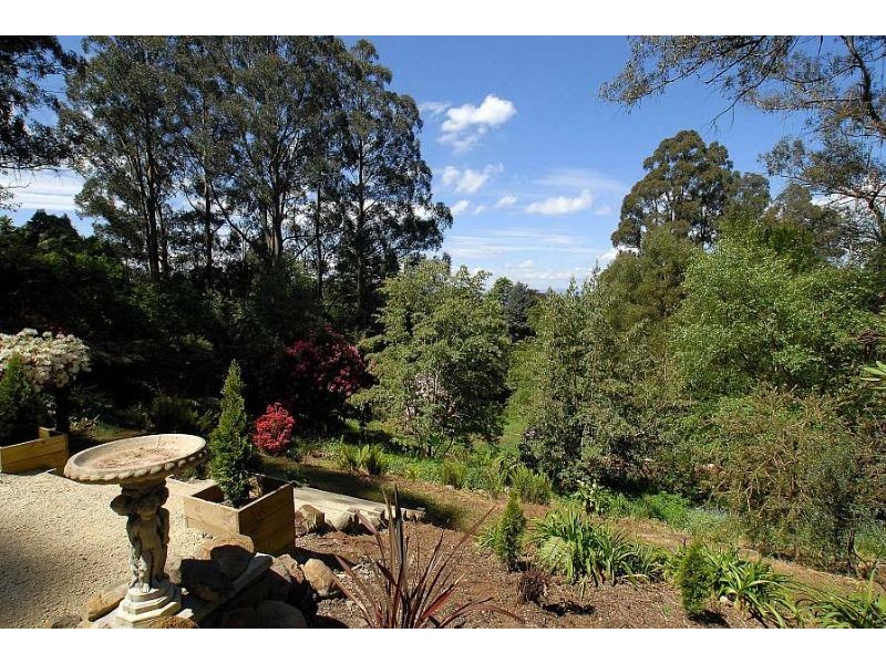 15 Ridge Crescent, Mount Dandenong VIC 3767