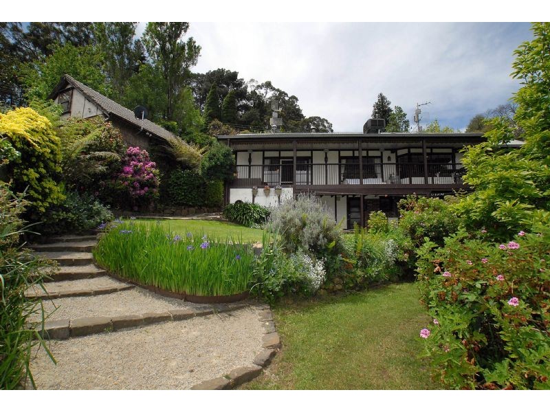 13 Observatory Road, Mount Dandenong VIC 3767