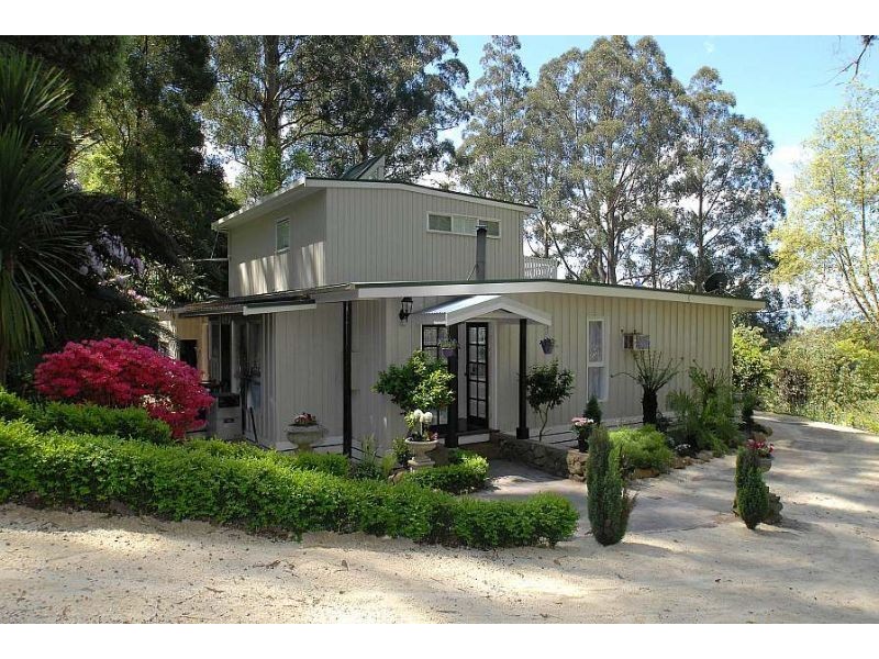 15 Ridge Crescent, Mount Dandenong VIC 3767