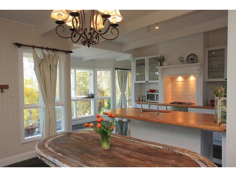 15 Ridge Crescent, Mount Dandenong VIC 3767