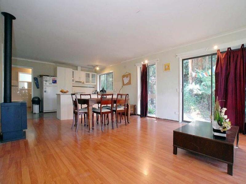 28 Centre Road, Upwey VIC 3158