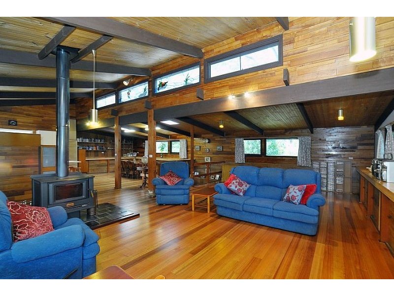 11 Fern Grove, Ferny Creek VIC 3786