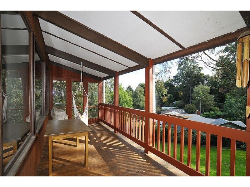 11 Fern Grove, Ferny Creek VIC 3786