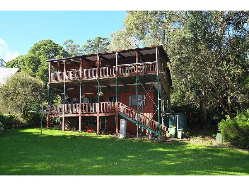 11 Fern Grove, Ferny Creek VIC 3786