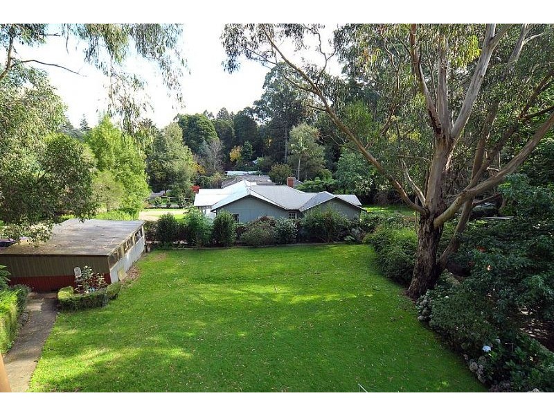 11 Fern Grove, Ferny Creek VIC 3786