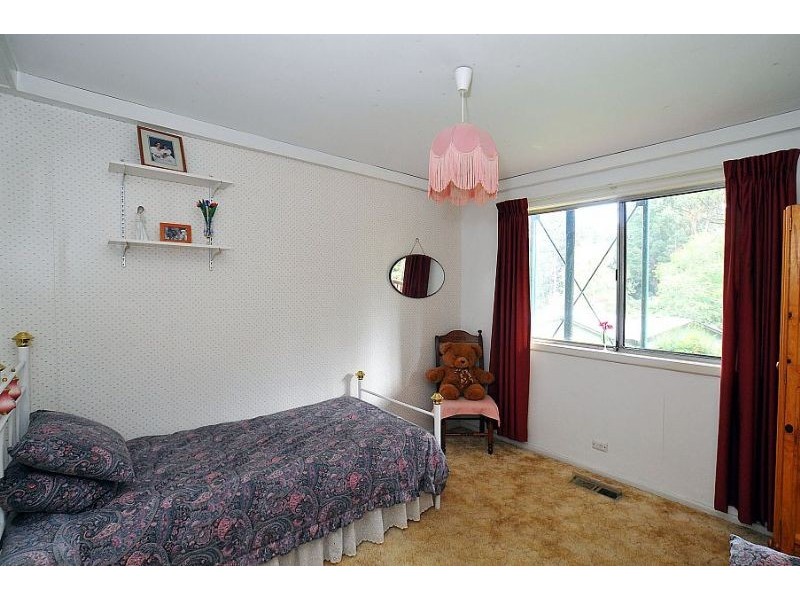 11 Fern Grove, Ferny Creek VIC 3786