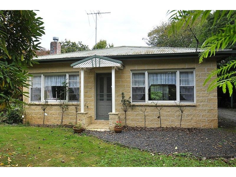 21 Old Main Road, Ferny Creek VIC 3786