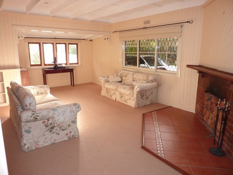 4 Dickinson Street, Tecoma VIC 3160