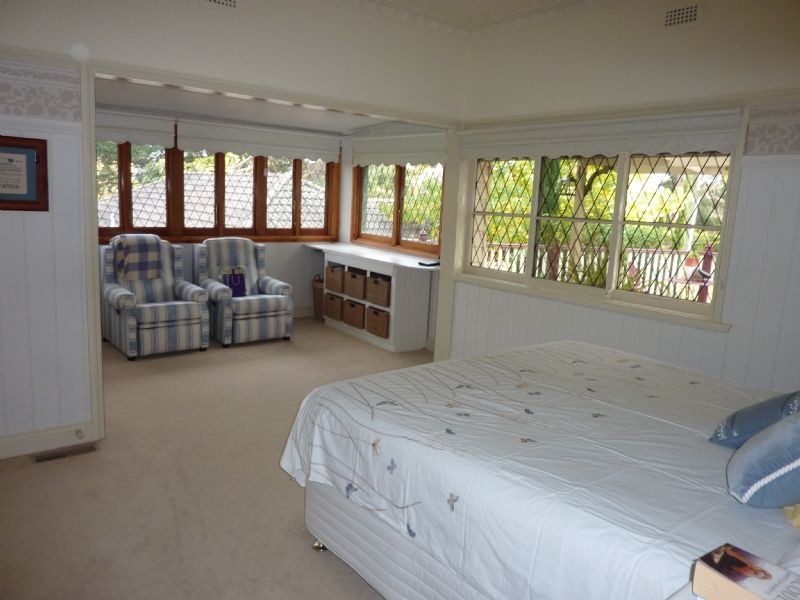 4 Dickinson Street, Tecoma VIC 3160