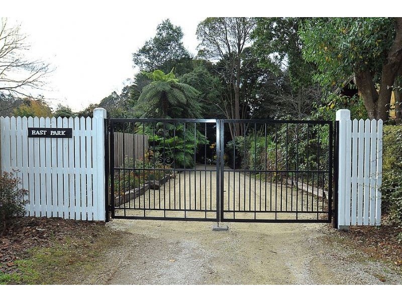 17 Sherbrooke Road, Sherbrooke VIC 3789