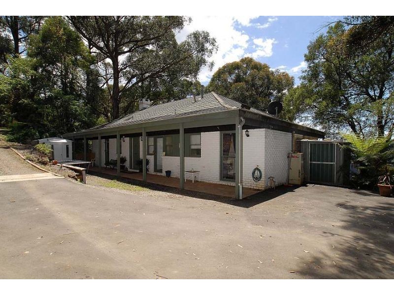 6 Caroline Cresent, Mount Dandenong VIC 3767