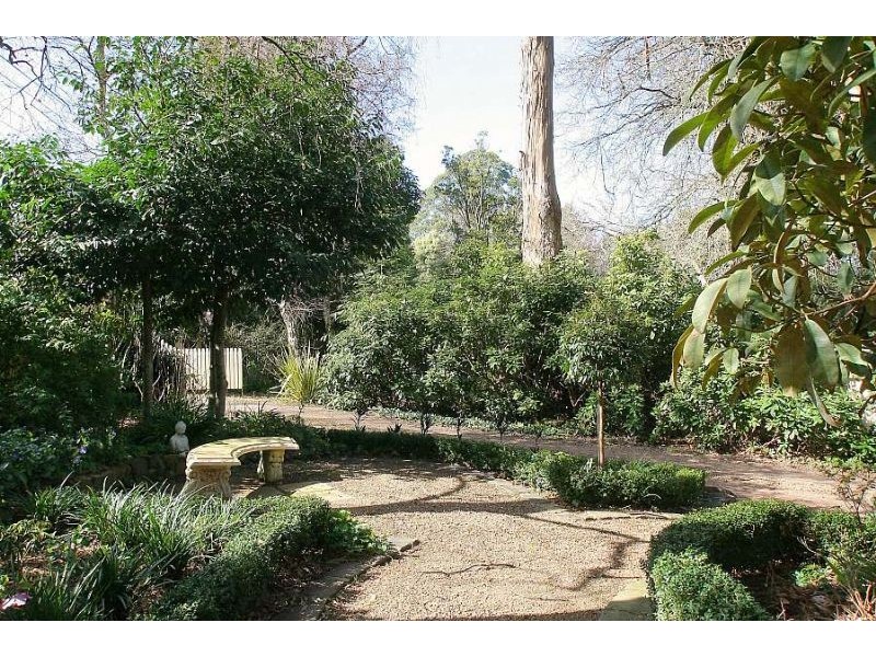 11 Birds Road, Ferny Creek VIC 3786