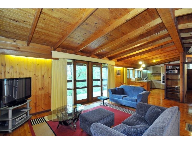 2 Eileen Avenue, Kalorama VIC 3766