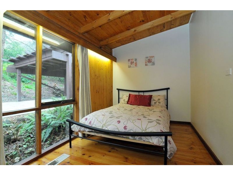 2 Eileen Avenue, Kalorama VIC 3766