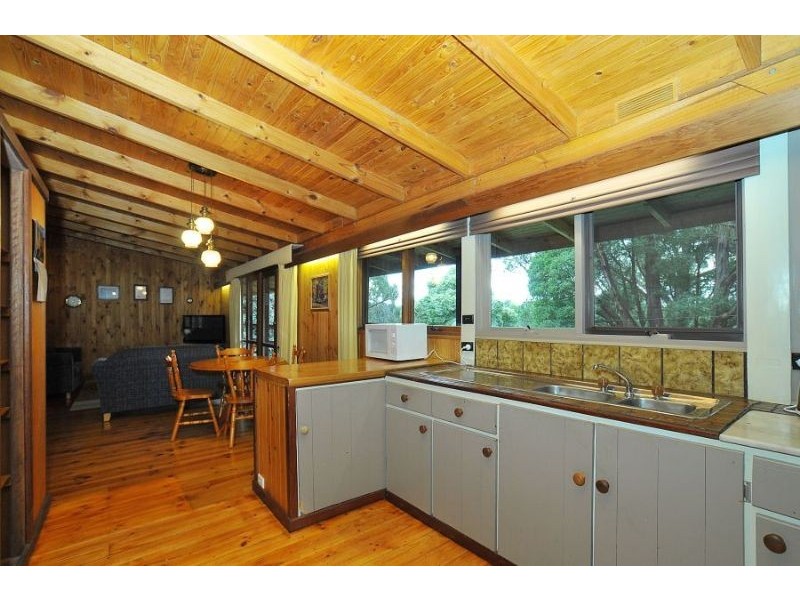2 Eileen Avenue, Kalorama VIC 3766