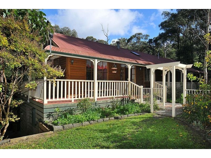 20 Bolton Road, Selby VIC 3159