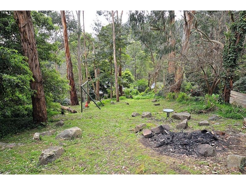 8 Anderson Road, Tecoma VIC 3160