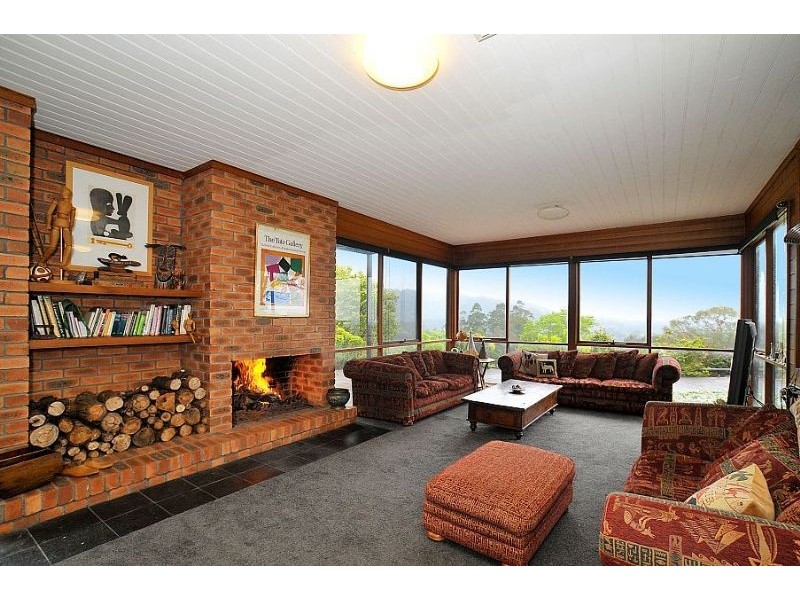 2 BlueBell Court, The Patch VIC 3792