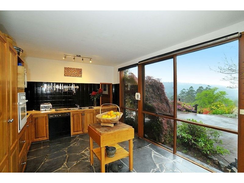2 BlueBell Court, The Patch VIC 3792