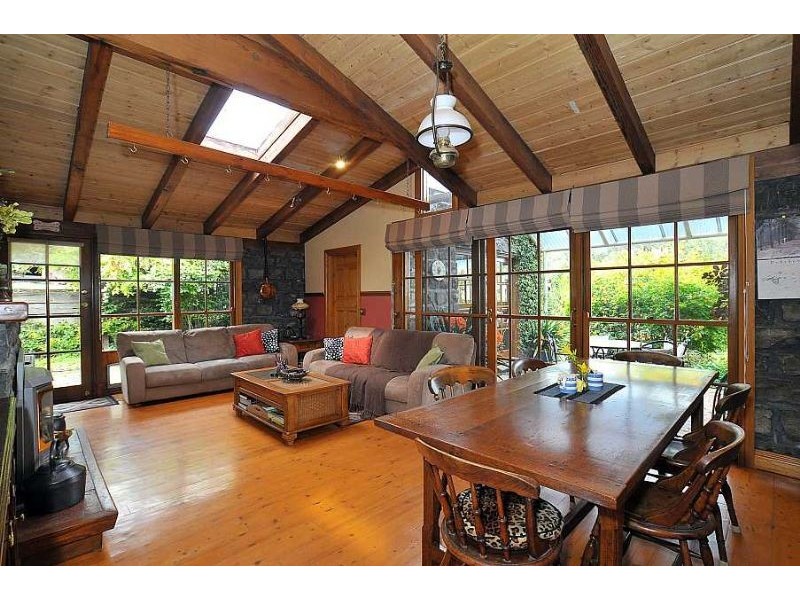 316 Glenfern Road, Upwey VIC 3158