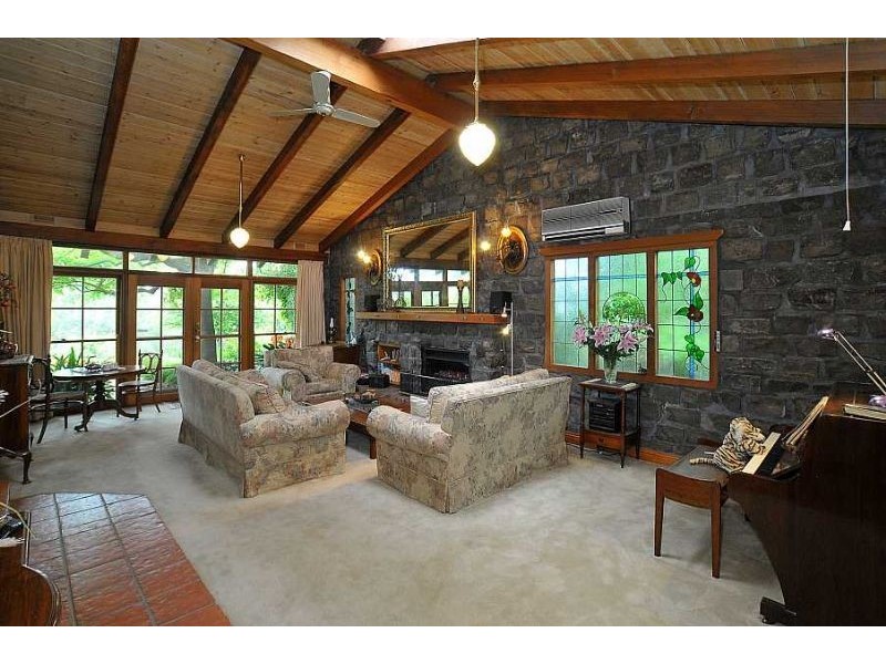 316 Glenfern Road, Upwey VIC 3158