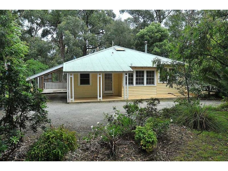 28 The Serpentine, Tecoma VIC 3160