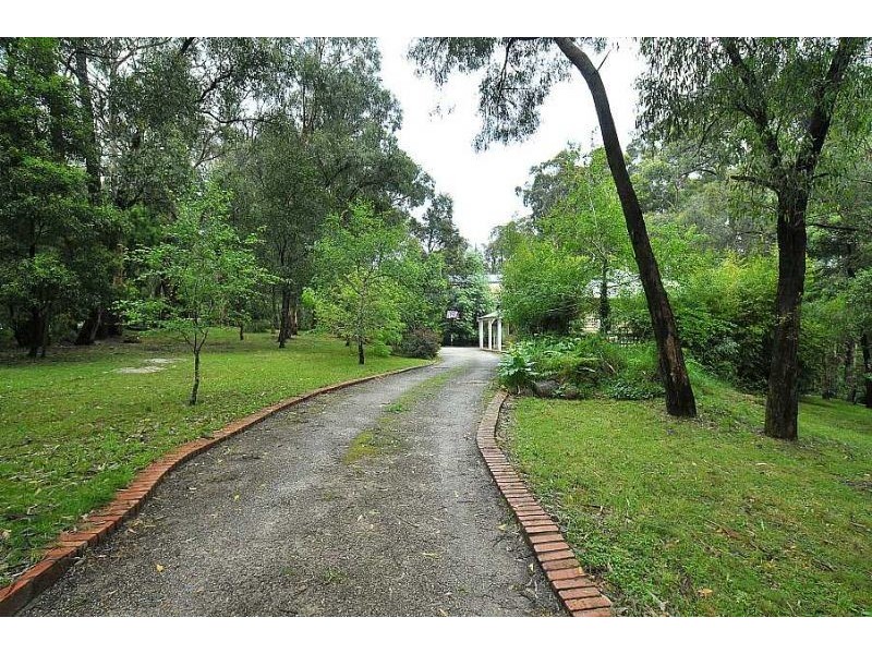 28 The Serpentine, Tecoma VIC 3160