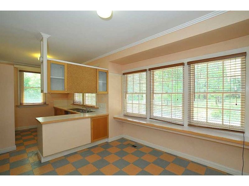 28 The Serpentine, Tecoma VIC 3160