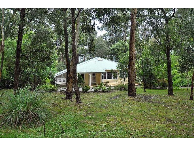 28 The Serpentine, Tecoma VIC 3160