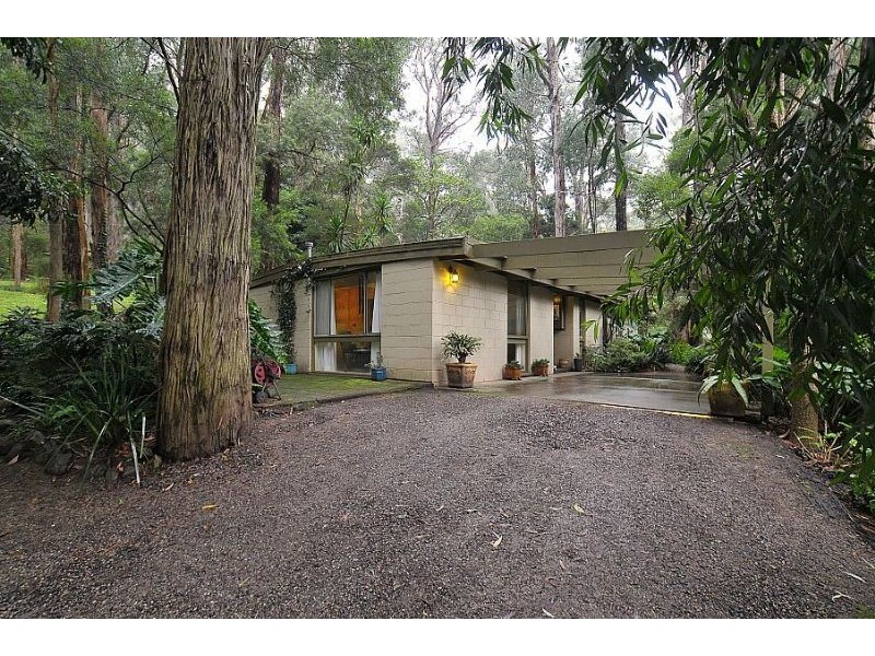 5 Woodland Grove, Selby VIC 3159