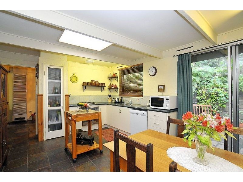 5 Woodland Grove, Selby VIC 3159