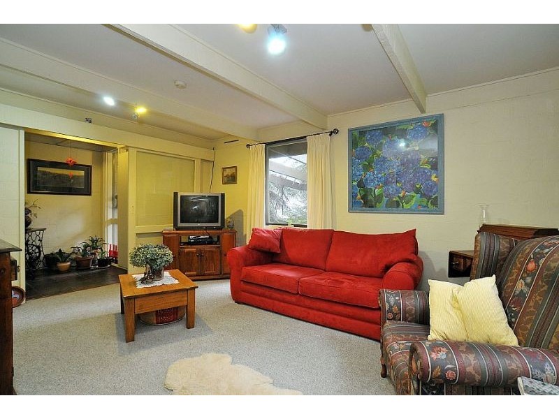 5 Woodland Grove, Selby VIC 3159