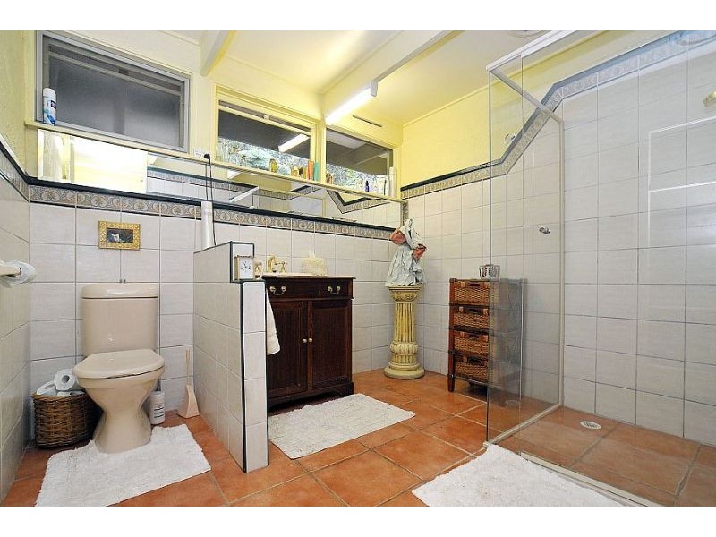 5 Woodland Grove, Selby VIC 3159