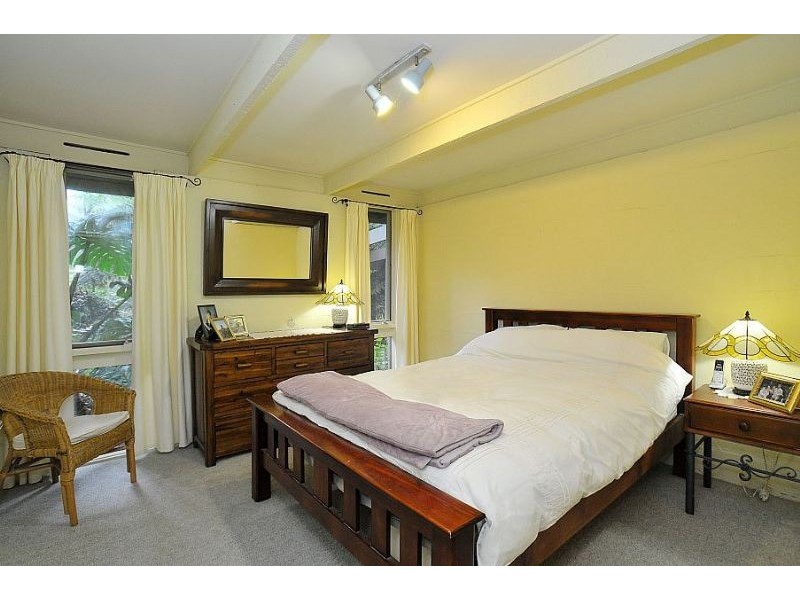 5 Woodland Grove, Selby VIC 3159