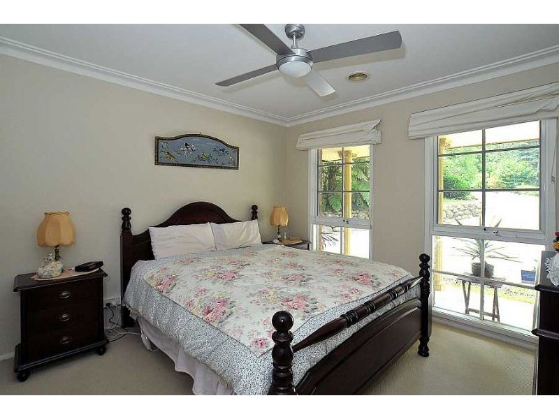 10 Warwick Farm Road, Olinda VIC 3788