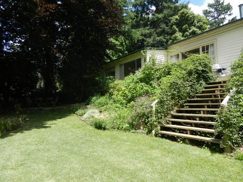 15 The Crescent, Sassafras VIC 3787