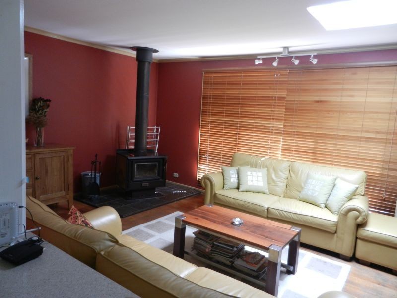 8 Warwick Farm Road, Olinda VIC 3788